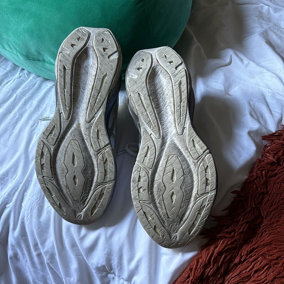 ASICS Novablast - Picture 6 of 7